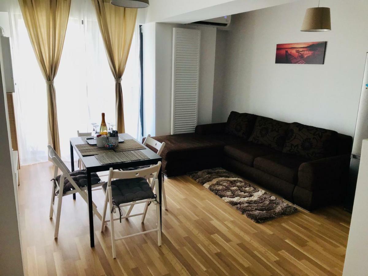 마마이아 Apartament Cristina 아파트 외부 사진